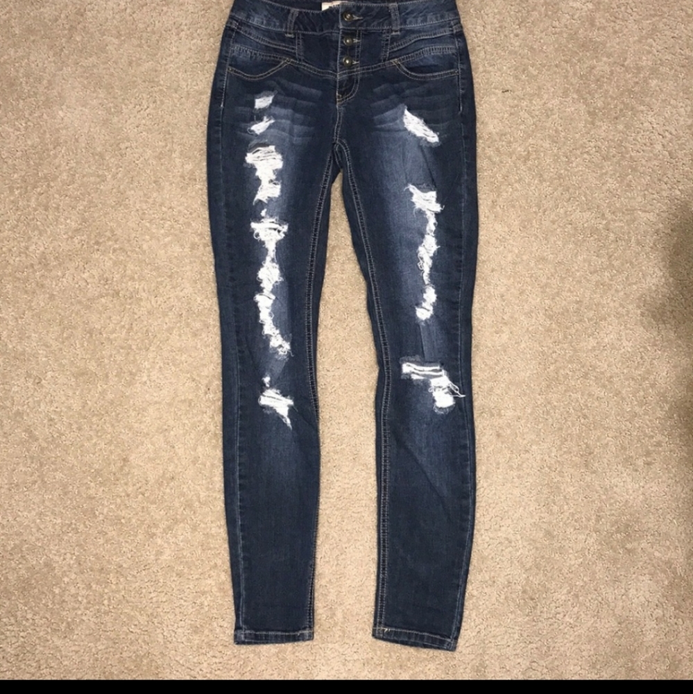 ISO BLUE SPICE distressed Jean's